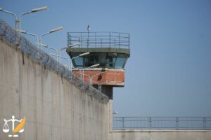 enceinte prison mur tour d'observation